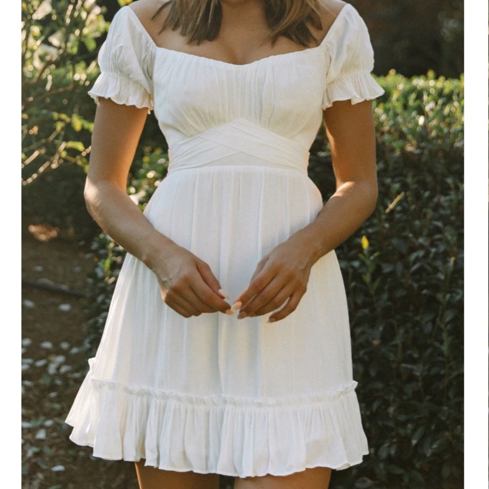 Selfie Leslie Linka Off-Shoulder Tie Back Dress White